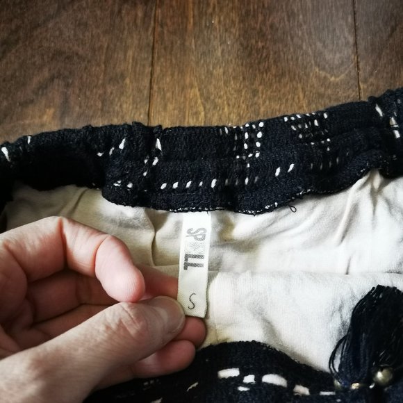 Spell Fleetwood Shorts - Picture 5 of 7